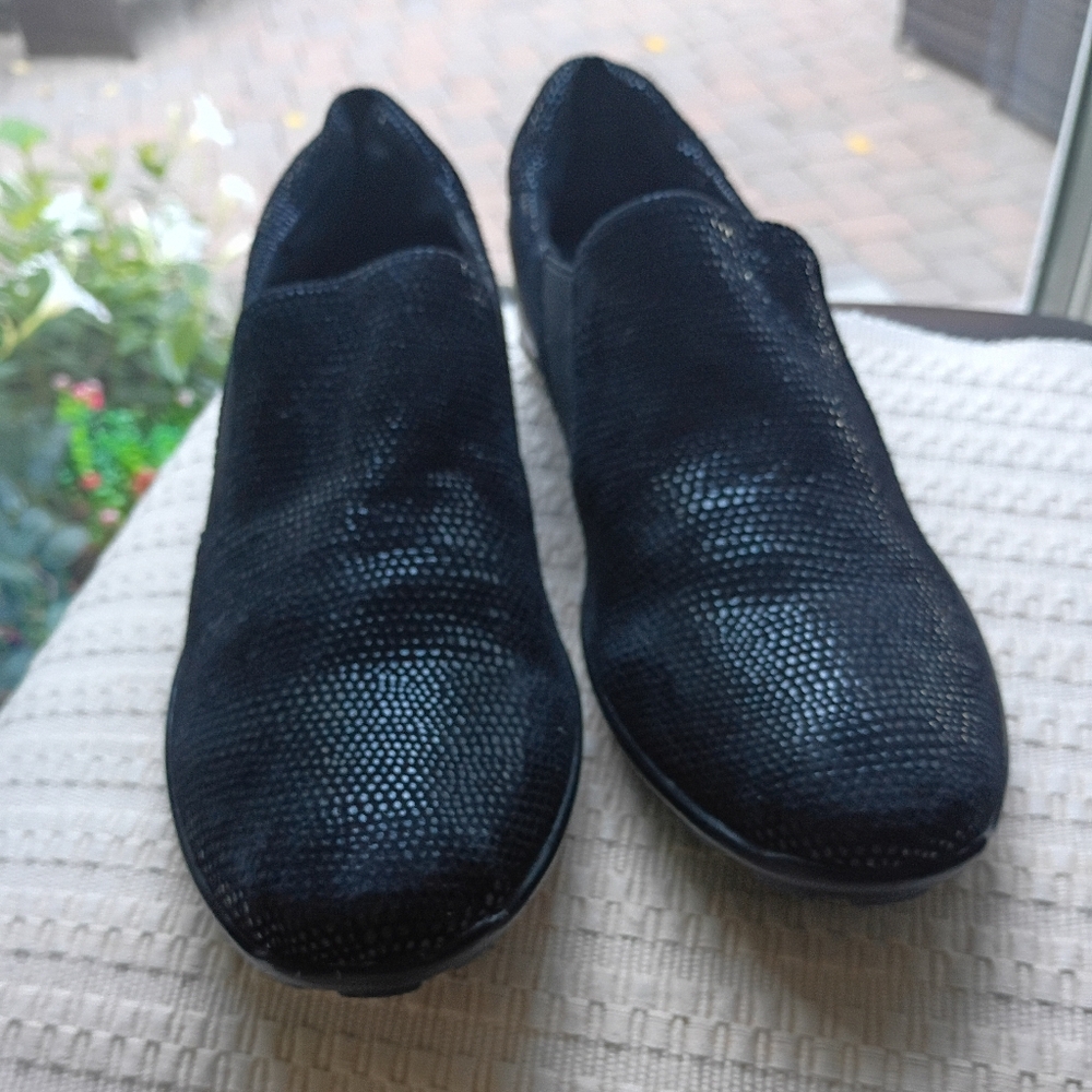NWT.Vaneli Black Sequin Slip-On Loafers - Picture 4 of 8